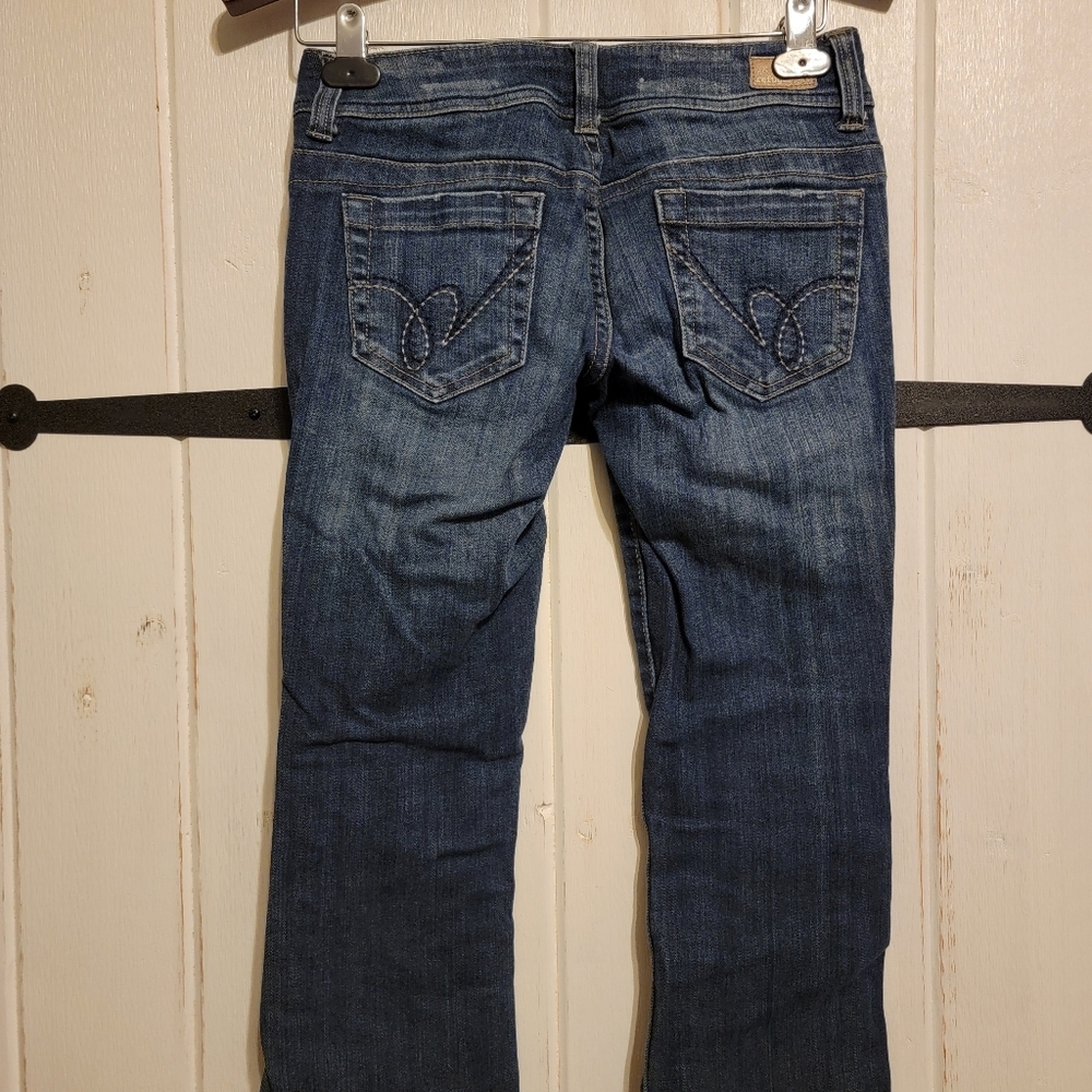 Refuge Womens Jeans Blue Denim Slim Bootcut Low Rise Distressed Size 3 Short - Picture 4 of 6